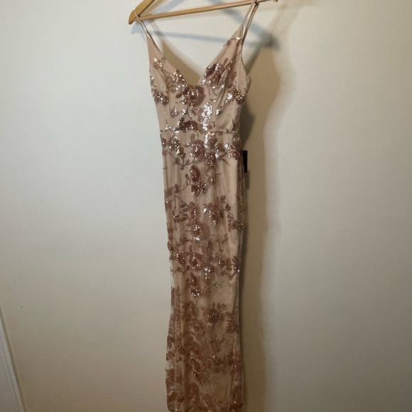 Lulu’s Rose Gold Sequin Mermaid Maxi Dress NWOT - Picture 4 of 10